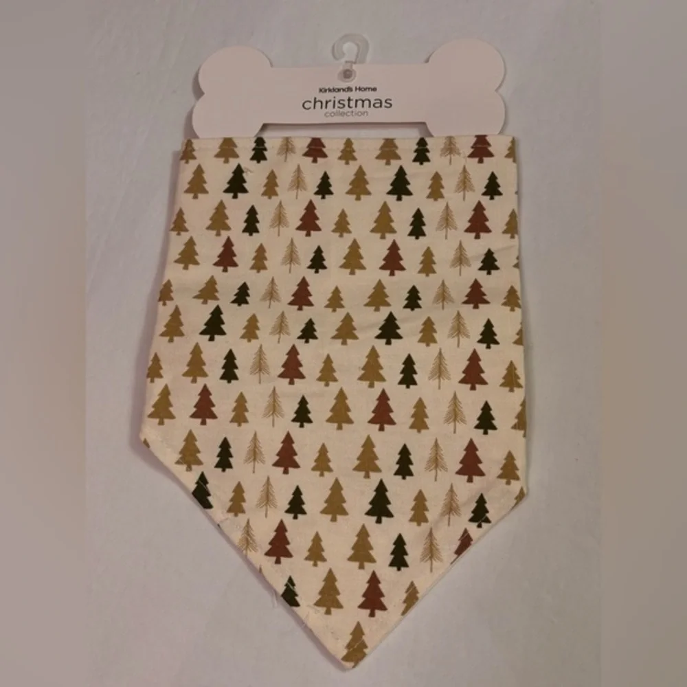 KIRKLAND’S HOME CHRISTMAS COLLECTION Christmas Tree Pattern Pet Bandana 22”x10”